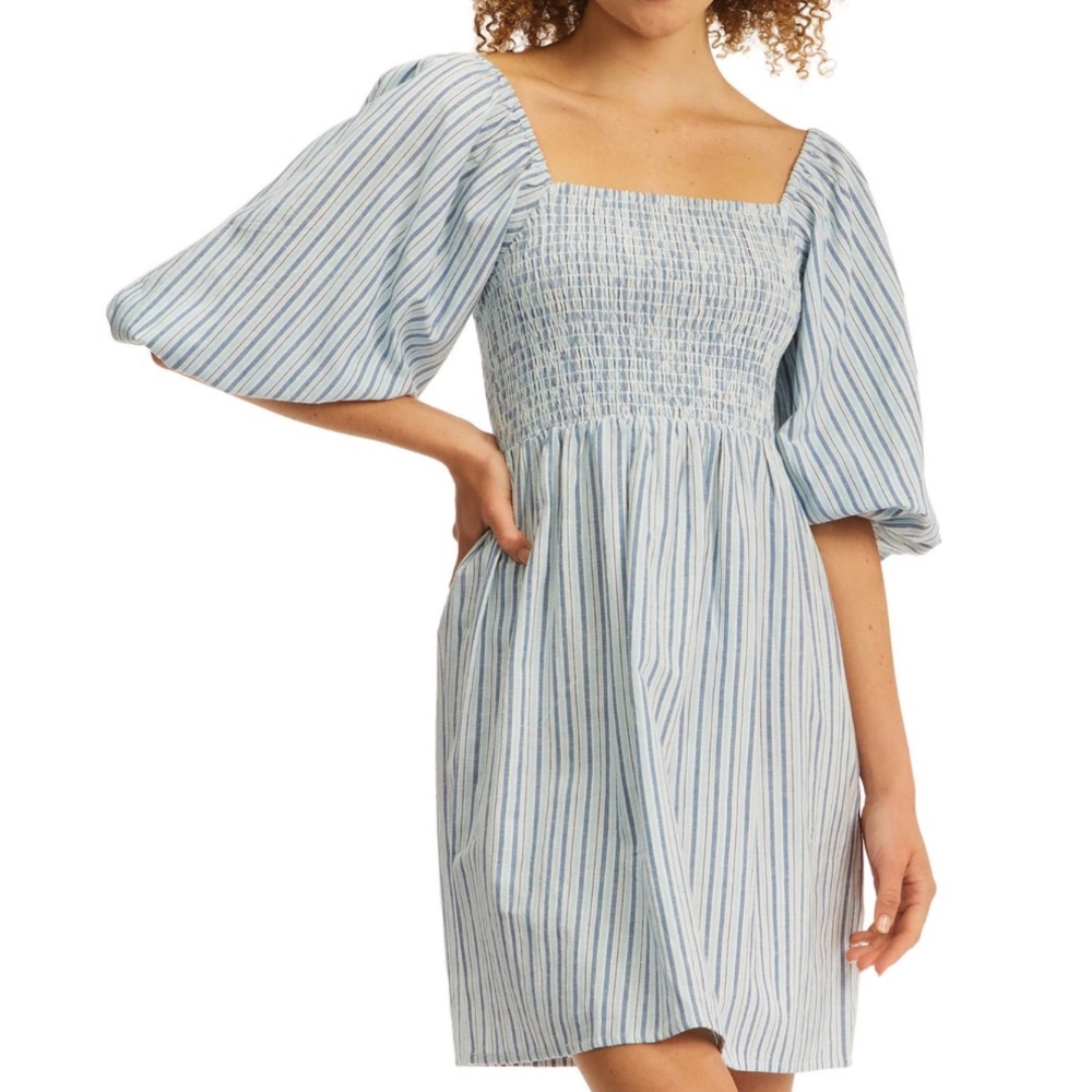 Billabong Days in Paradise Striped Blue Puff Sleeve smocked mini Dress size L